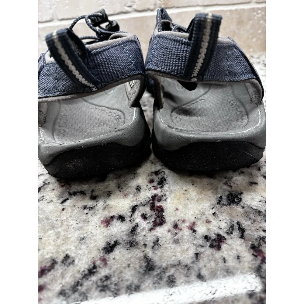 KEEN Newport H2 Shoes Mens‎ Size 9 Blue Waterproof Sandals Hiking Outdoor Trail